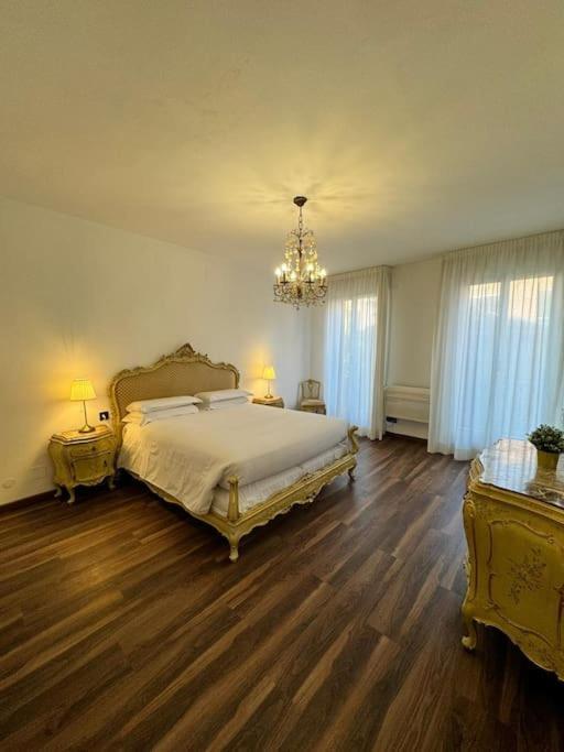 Madoneta * Venetië